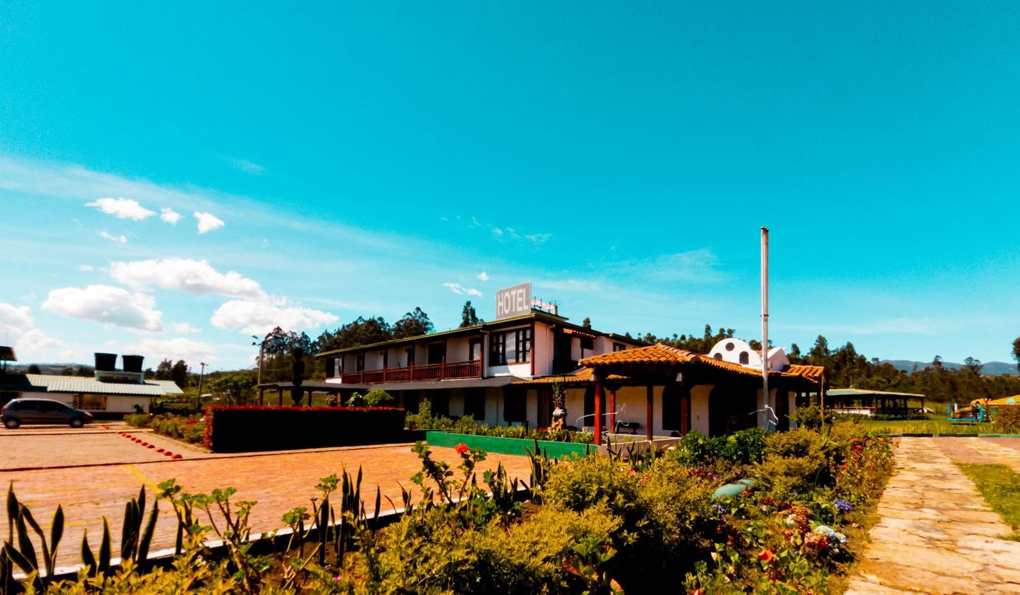 Hotel La Libertad Tuta Exterior foto